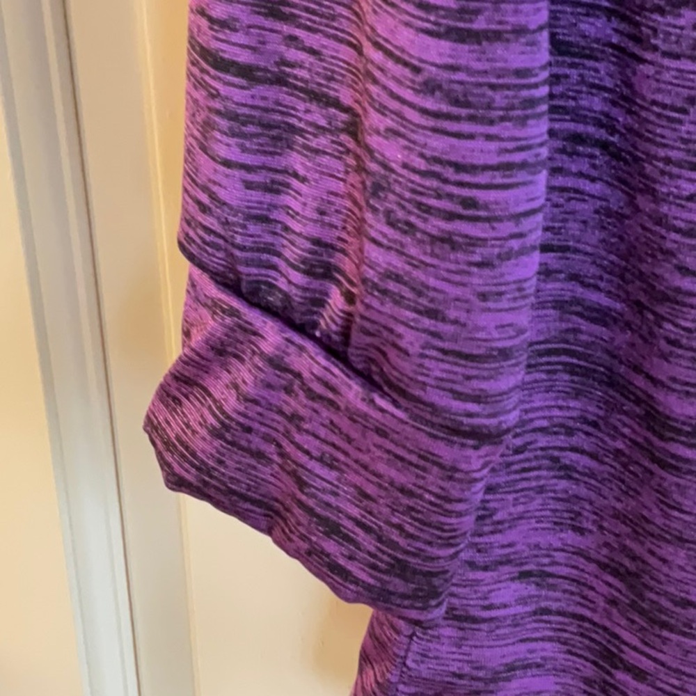 Purple top - Picture 5 of 7